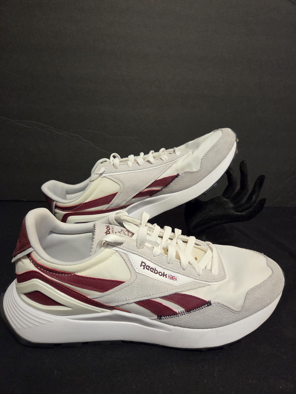 Reebok Men's Classic White and Burgundy Low-Top Sneakers